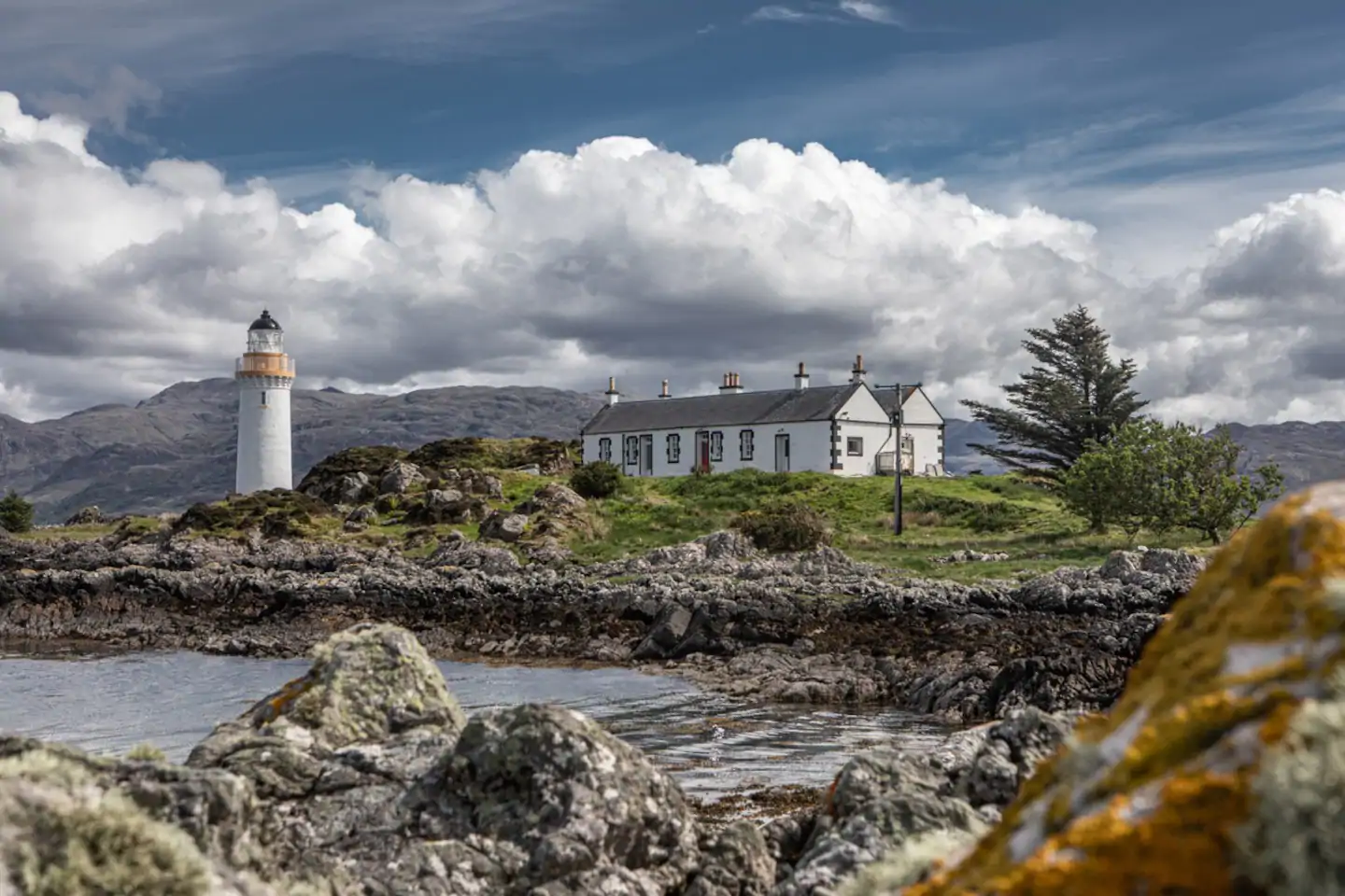 lighthouse airbnb scotland